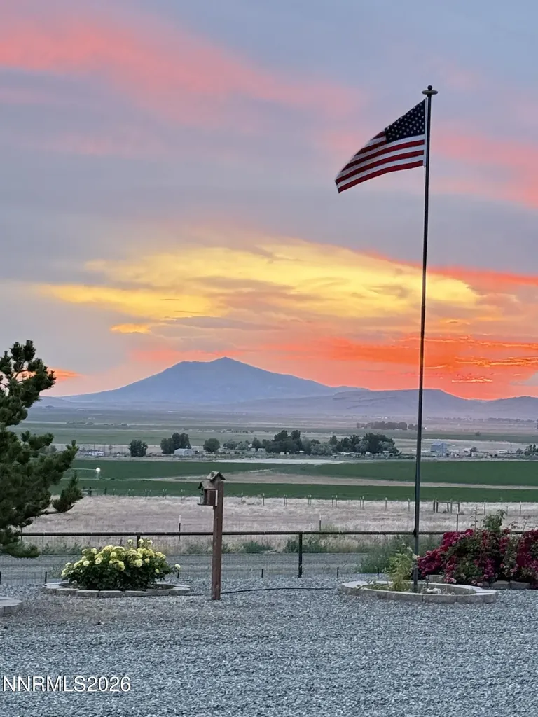 10805 Spur Winnemucca NV 89445