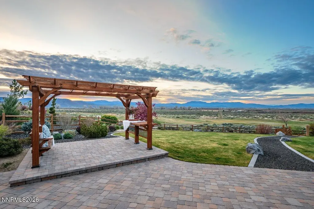 2933 Promontory Genoa NV 89411