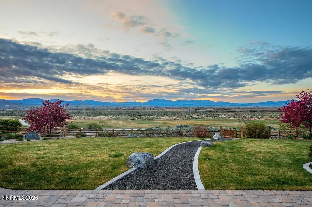 2933 Promontory Genoa NV 89411