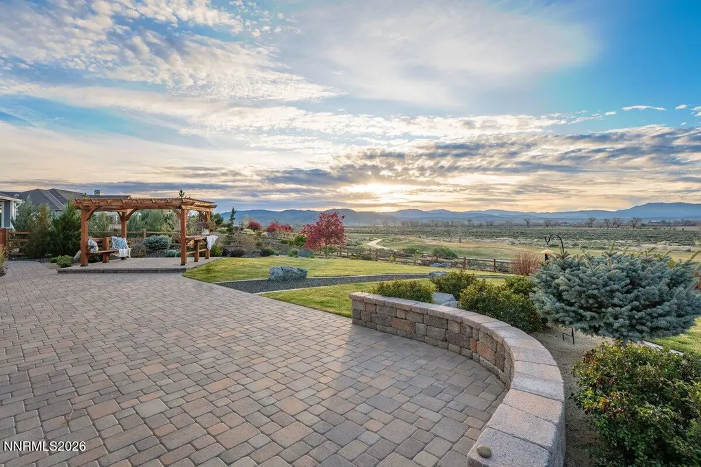 2933 Promontory Genoa NV 89411