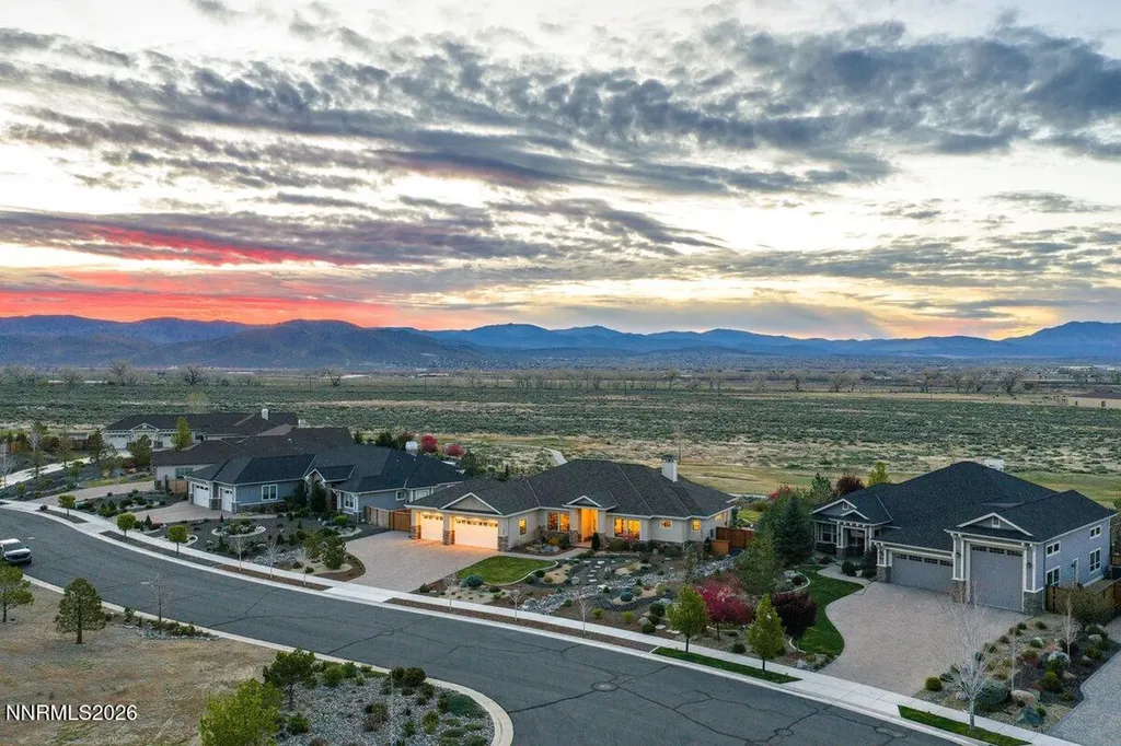 2933 Promontory Genoa NV 89411