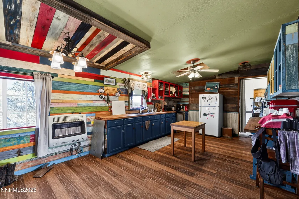 6877 Victor Fallon NV 89406