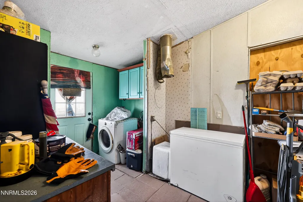 6877 Victor Fallon NV 89406