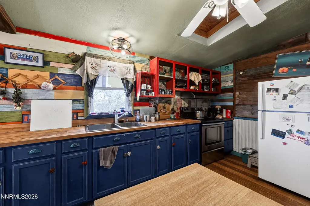 6877 Victor Fallon NV 89406