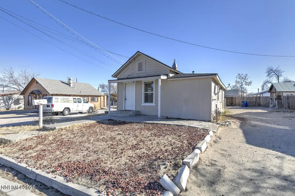 697 Mc Lean Fallon NV 89406