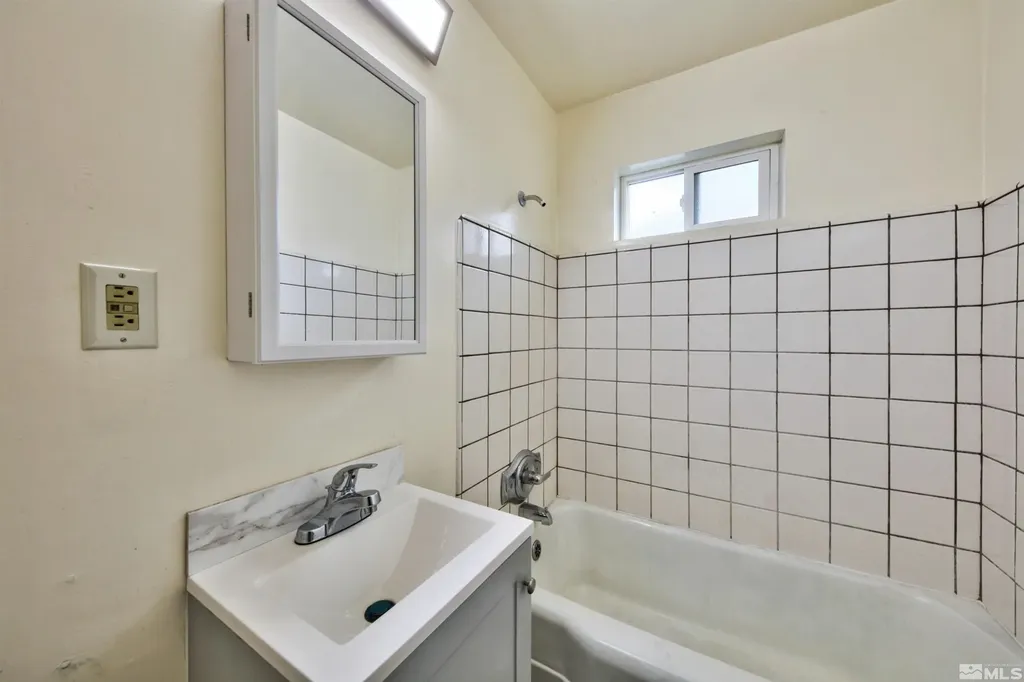 1515 Carson Carson City NV 89701