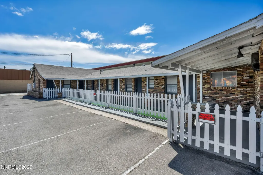 1515 Carson Carson City NV 89701