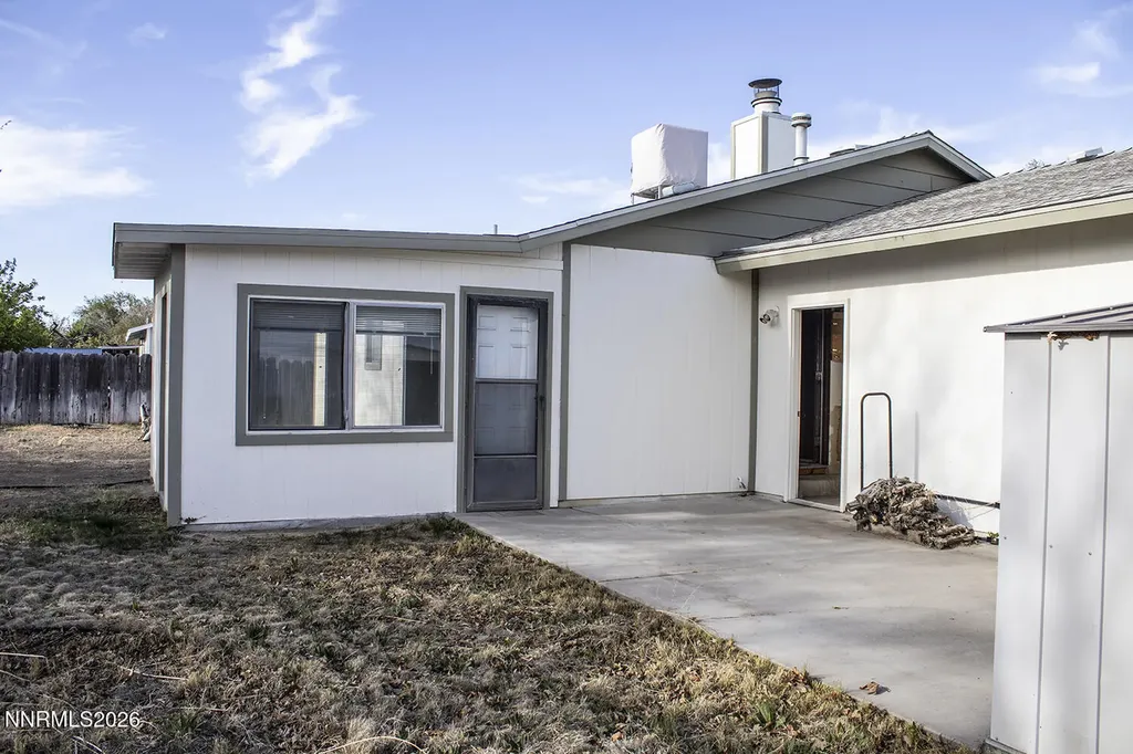 425 Spruce Fernley NV 89408