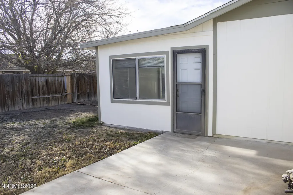 425 Spruce Fernley NV 89408