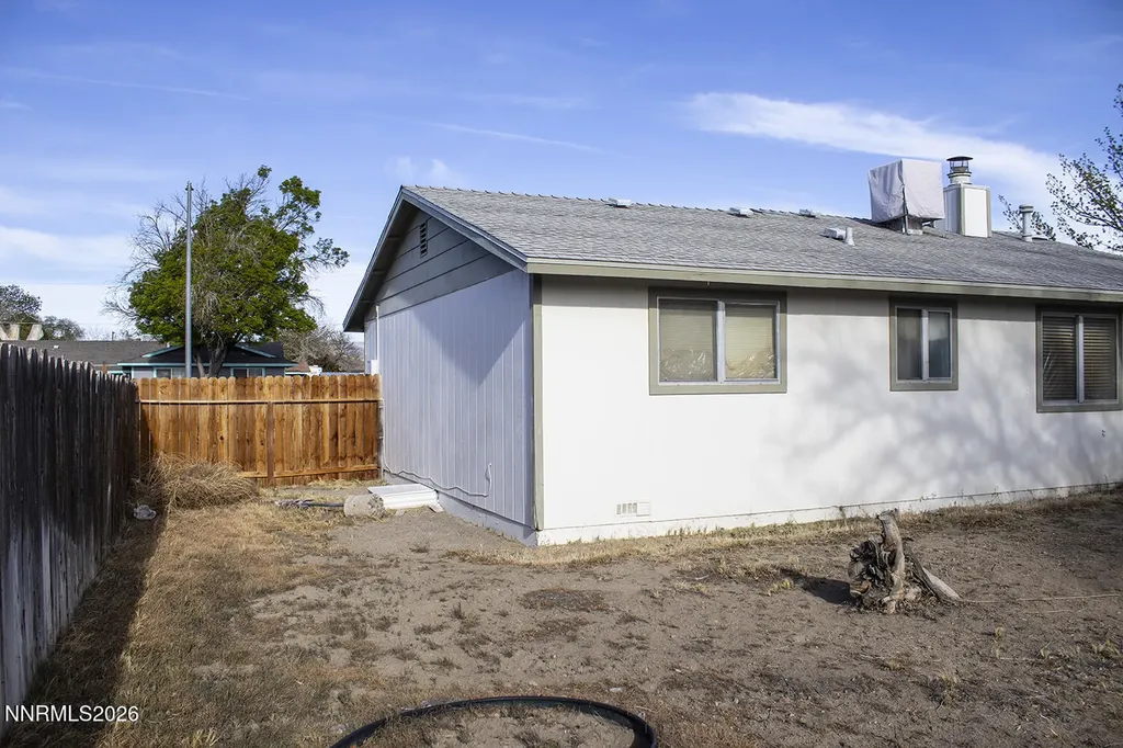425 Spruce Fernley NV 89408