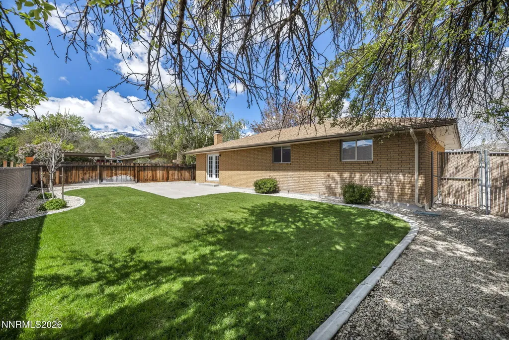 905 Long Carson City NV 89703