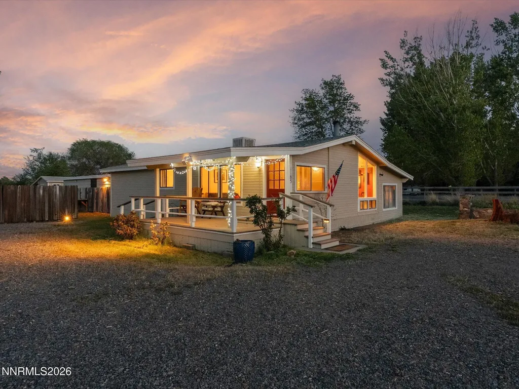 1185 Whipple Tree Fernley NV 89408