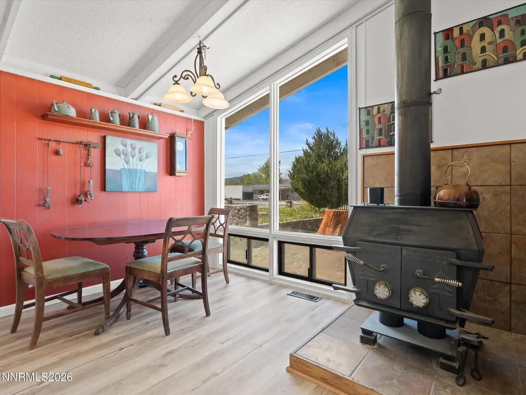 1185 Whipple Tree Fernley NV 89408