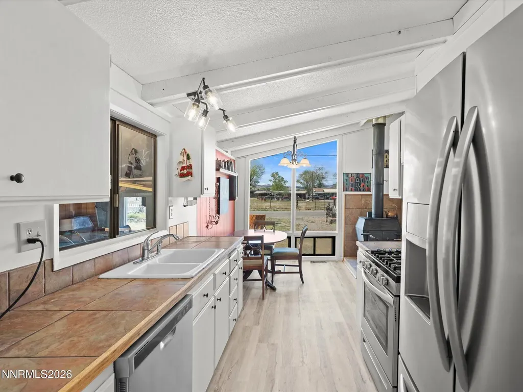 1185 Whipple Tree Fernley NV 89408
