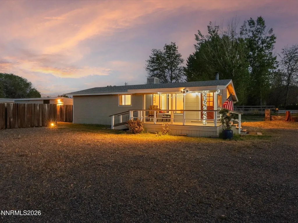 1185 Whipple Tree Fernley NV 89408