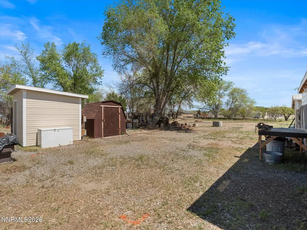 1185 Whipple Tree Fernley NV 89408