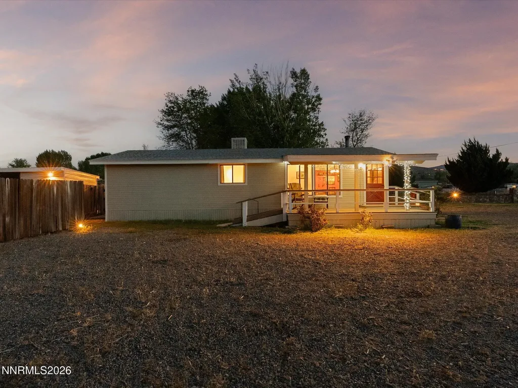 1185 Whipple Tree Fernley NV 89408