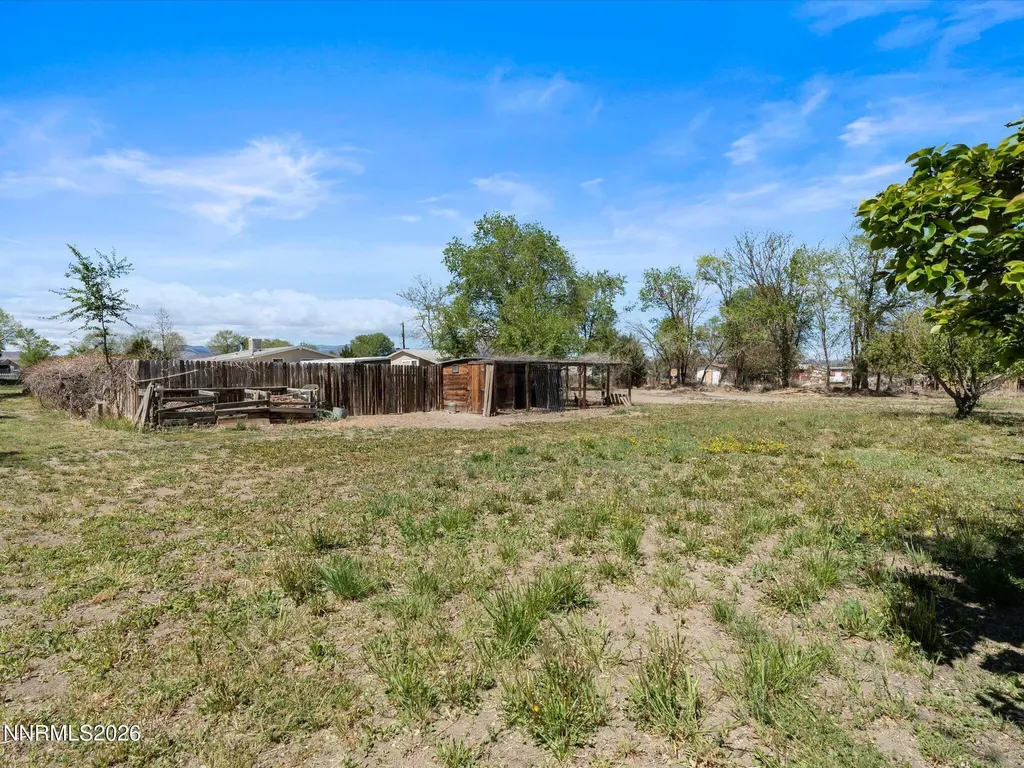 1185 Whipple Tree Fernley NV 89408