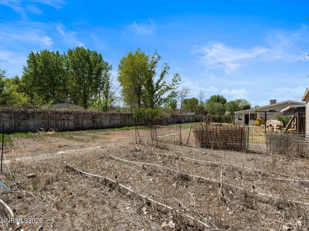1185 Whipple Tree Fernley NV 89408