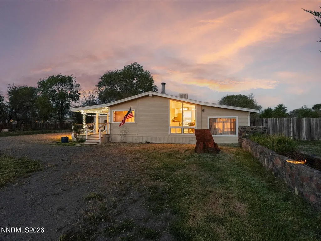 1185 Whipple Tree Fernley NV 89408