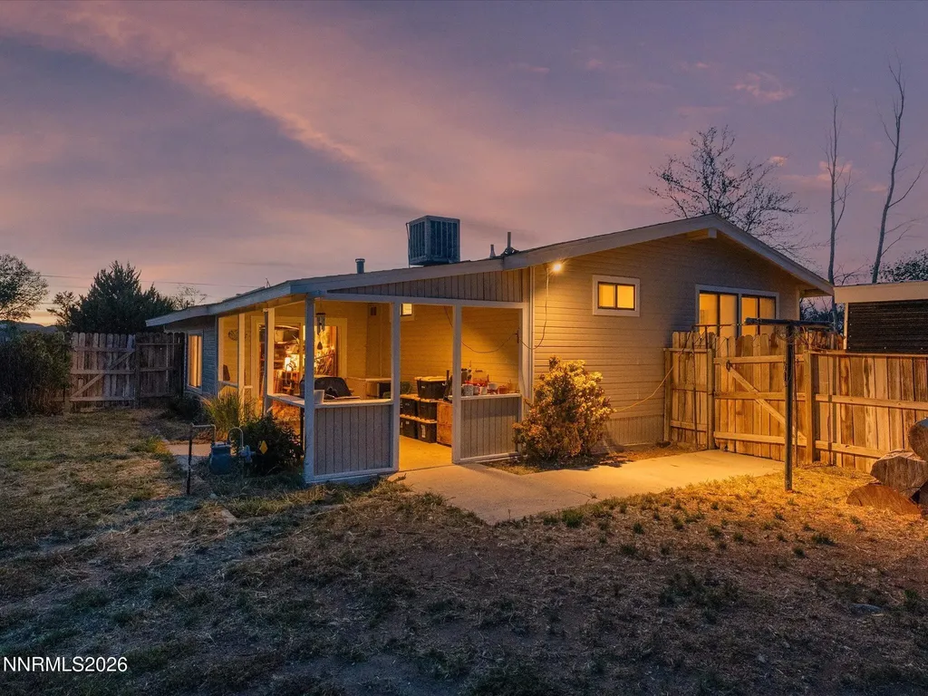 1185 Whipple Tree Fernley NV 89408