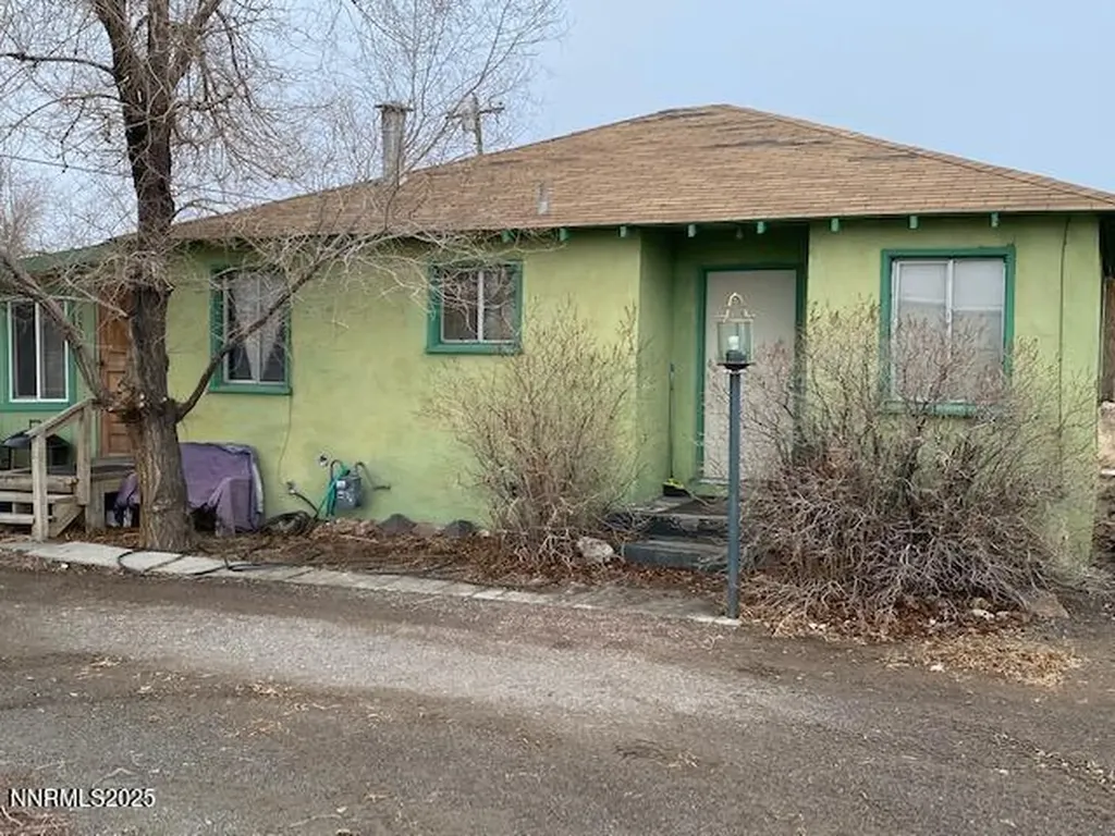 1025 Pyramid Silver Springs NV 89429