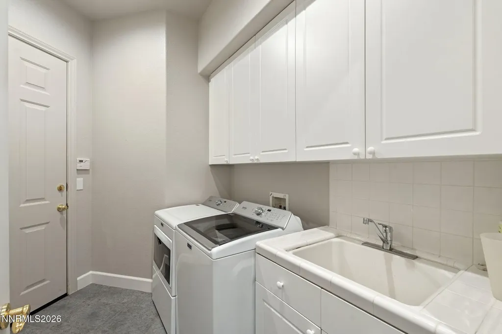 1215 Broken Feather Reno NV 89511