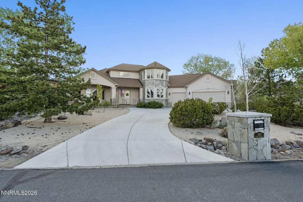 1215 Broken Feather Reno NV 89511