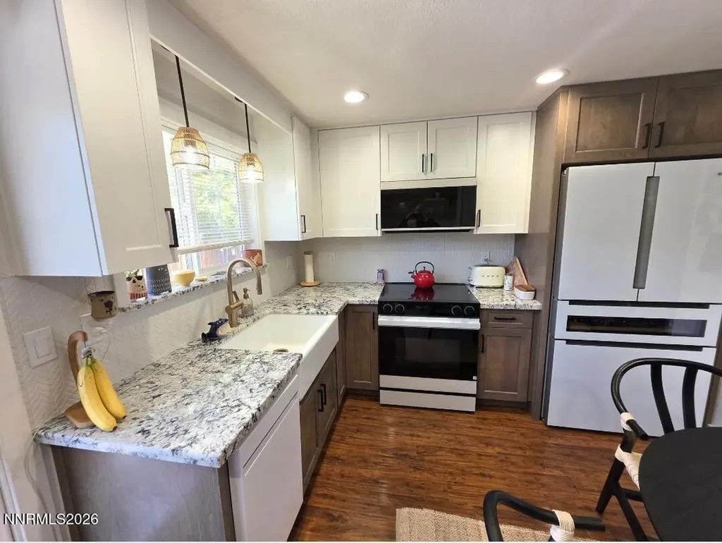 1390 Elges Gardnerville NV 89410