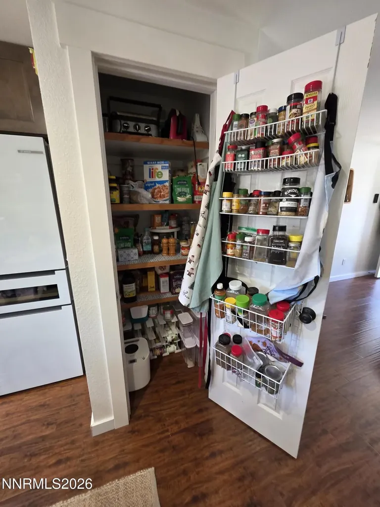 1390 Elges Gardnerville NV 89410