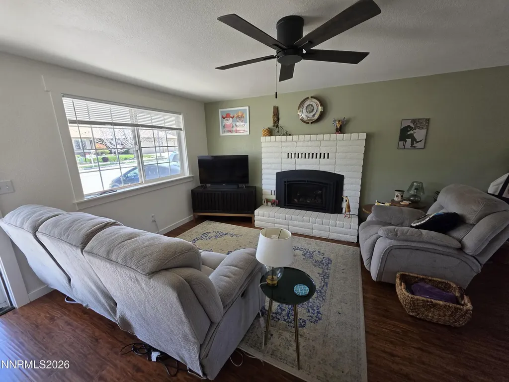 1390 Elges Gardnerville NV 89410