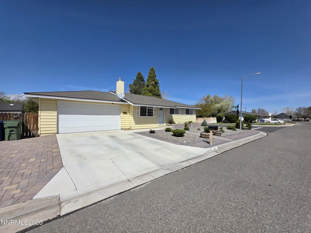 1390 Elges Gardnerville NV 89410