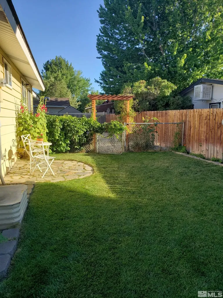 1390 Elges Gardnerville NV 89410