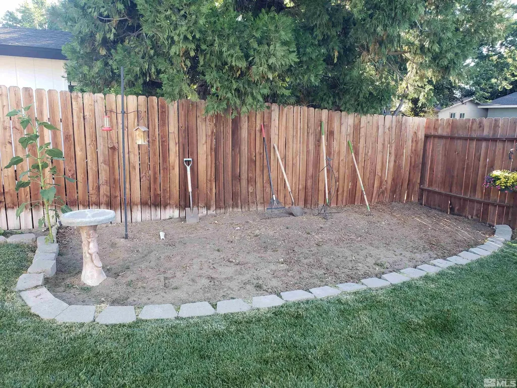 1390 Elges Gardnerville NV 89410