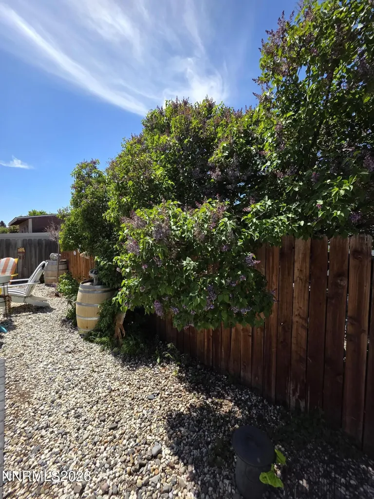 1390 Elges Gardnerville NV 89410