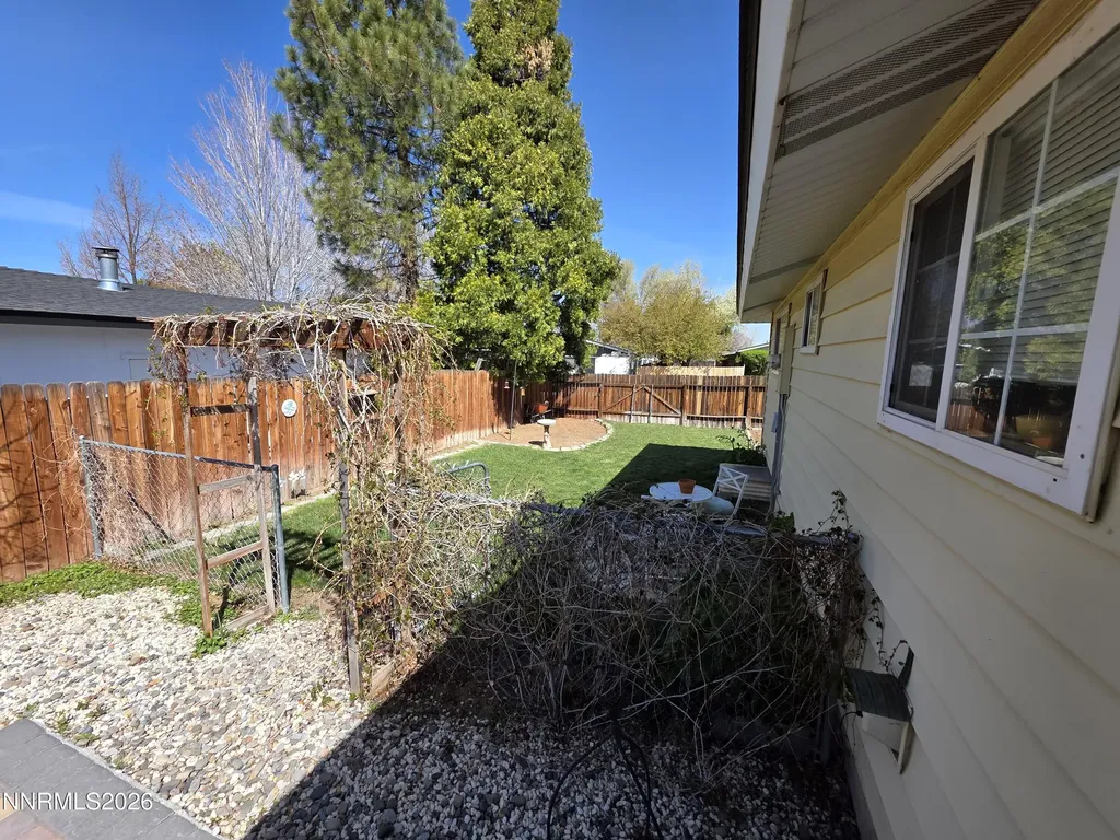 1390 Elges Gardnerville NV 89410