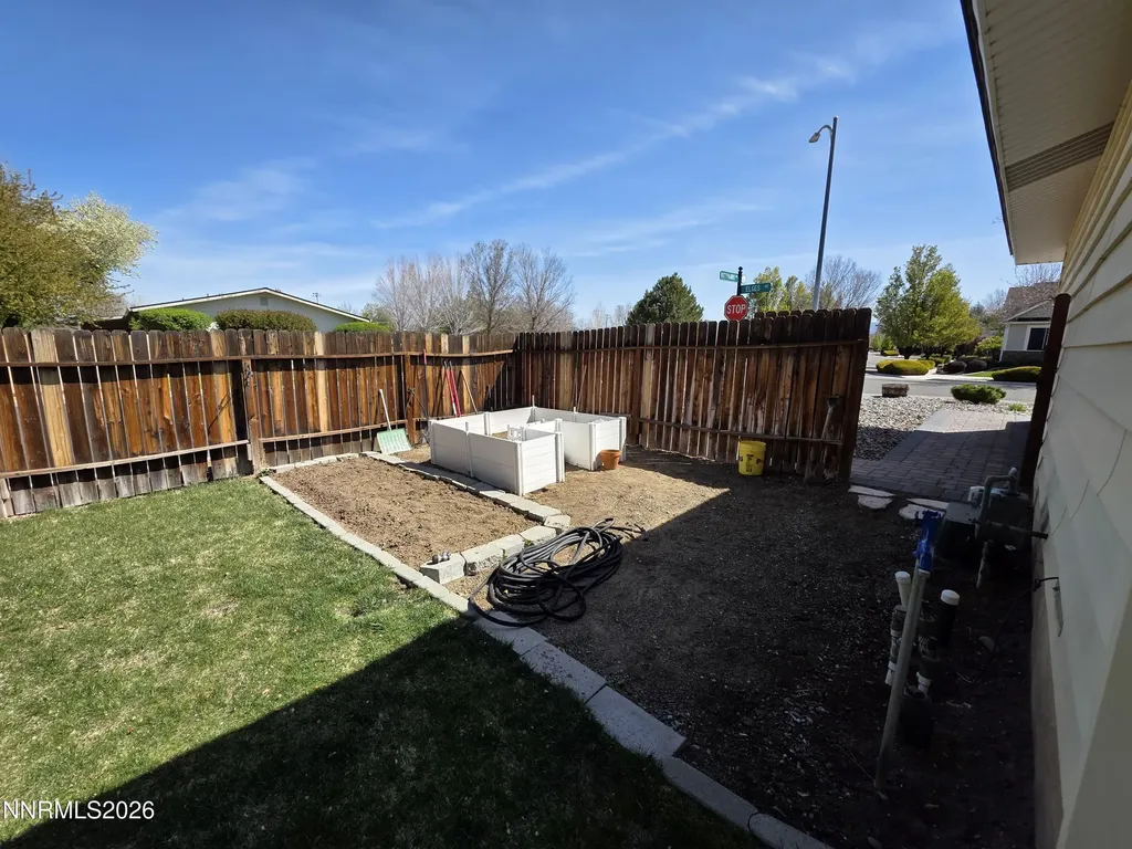 1390 Elges Gardnerville NV 89410