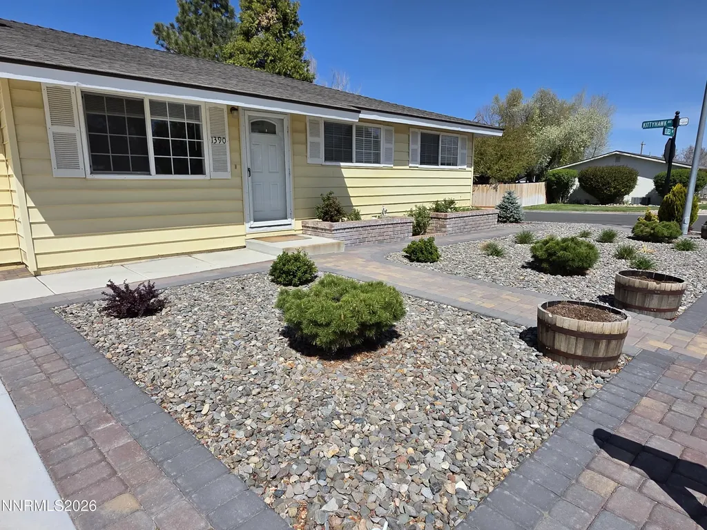 1390 Elges Gardnerville NV 89410
