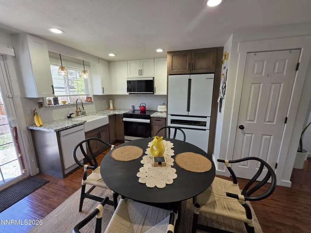 1390 Elges Gardnerville NV 89410