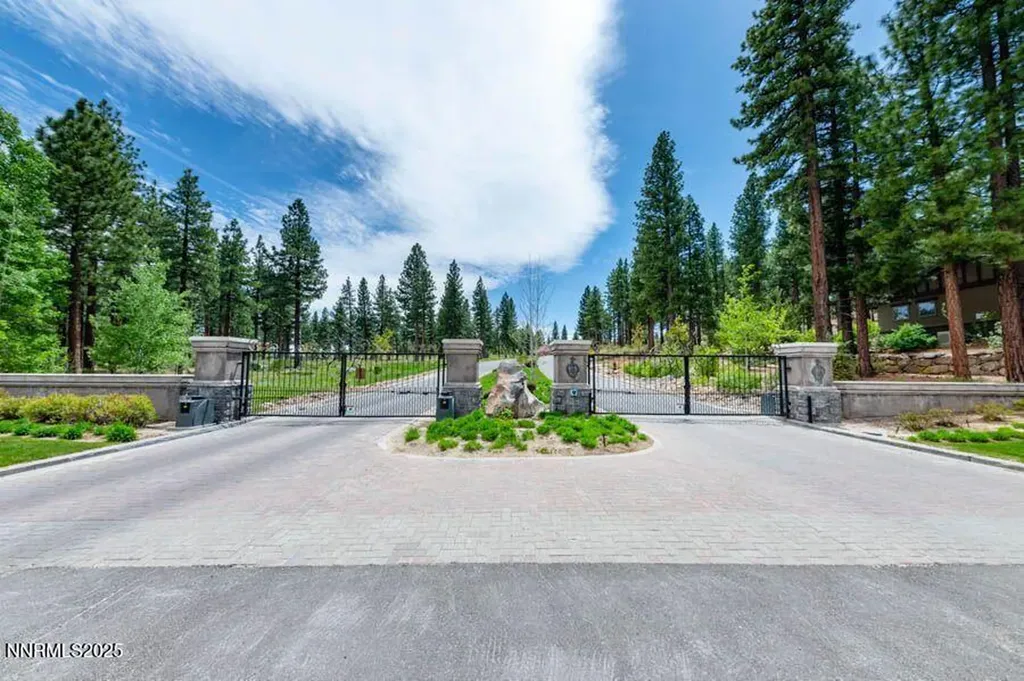 95 Bennington Reno NV 89511