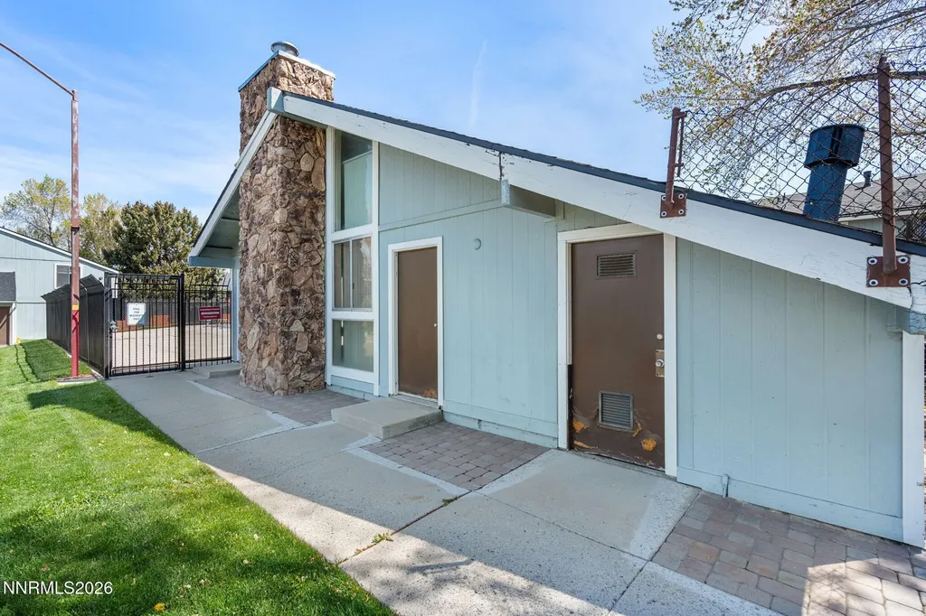 4604 Neil Reno NV 89502