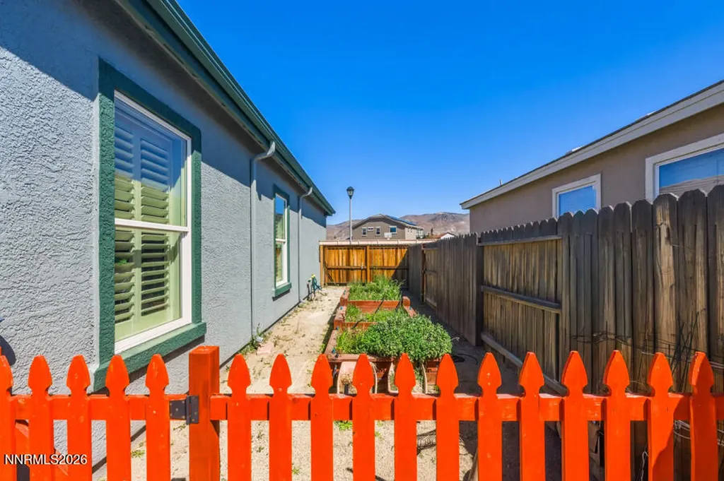 10565 Hampton Creek Reno NV 89521