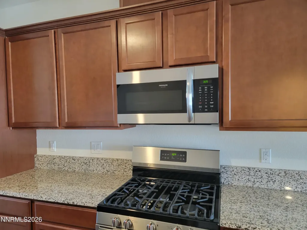 3002 Sterling Ridge Sparks NV 89431