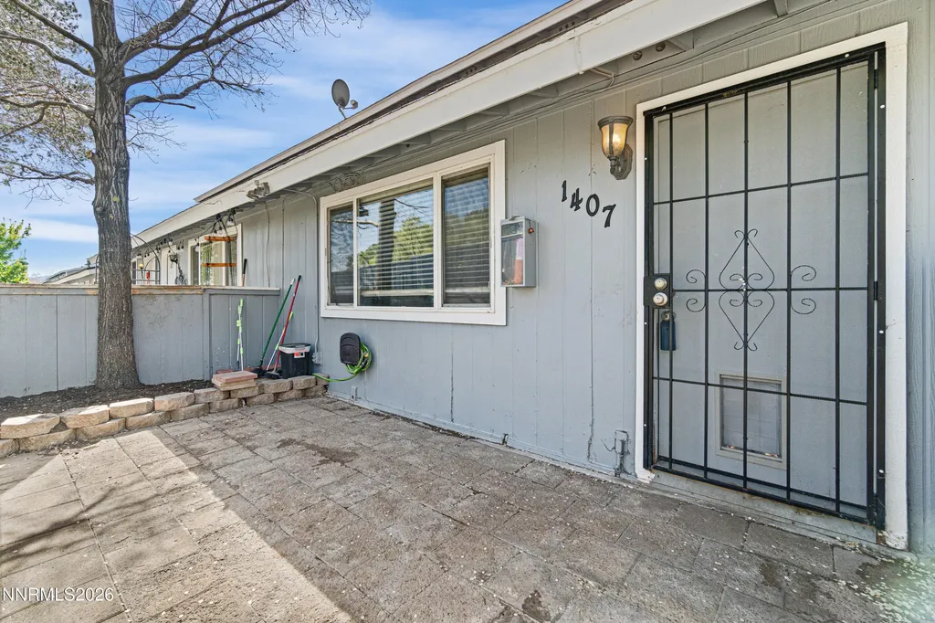 1407 Long Carson City NV 89706