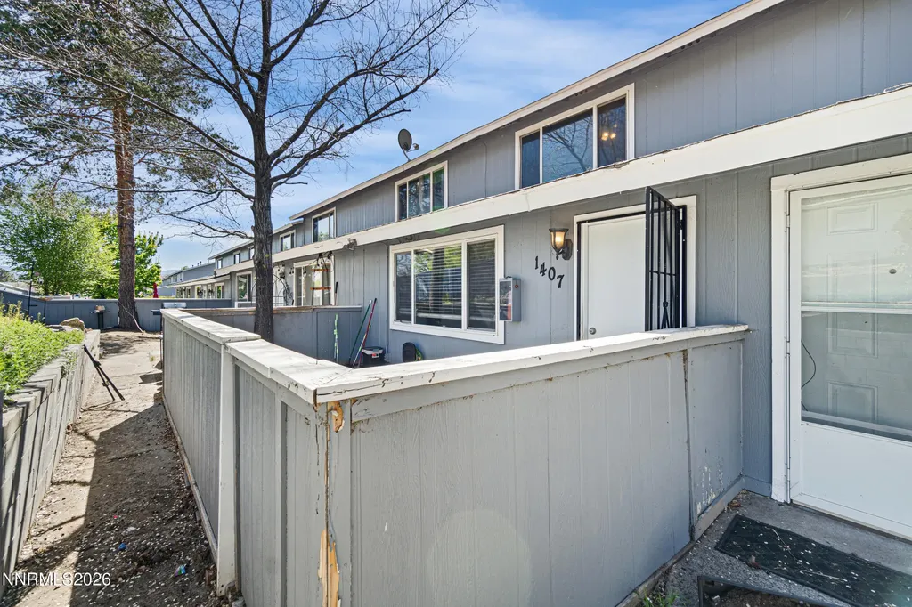 1407 Long Carson City NV 89706