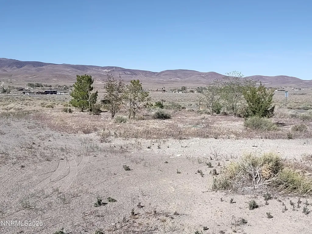 4505 Shirlee Silver Springs NV 89429