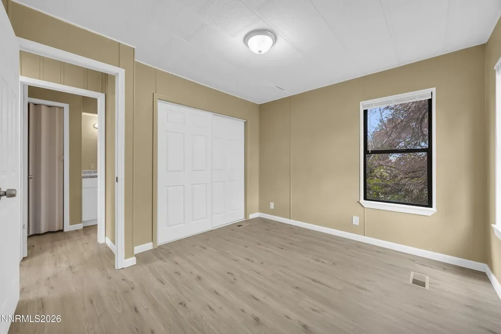 5908 Middle Fork Sun Valley NV 89433