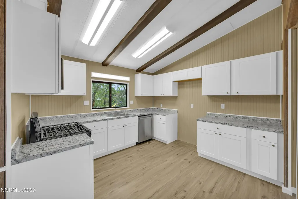 5908 Middle Fork Sun Valley NV 89433