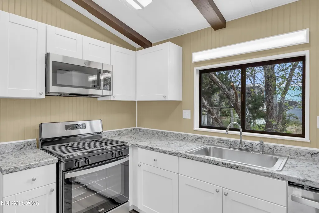 5908 Middle Fork Sun Valley NV 89433