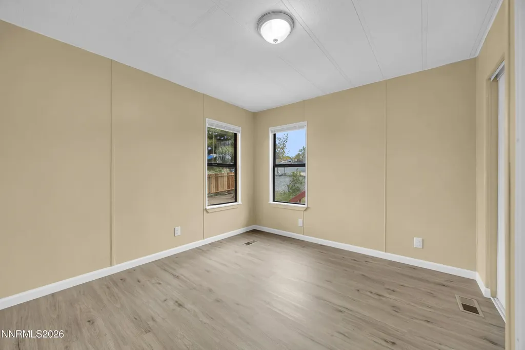 5908 Middle Fork Sun Valley NV 89433